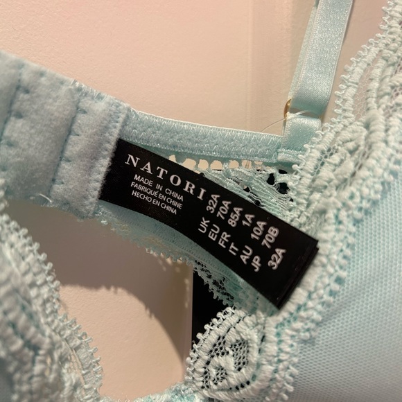 Natori Feathers Plunge Bra - Picture 6 of 7